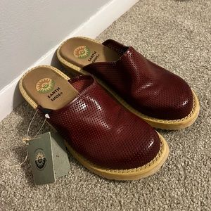 Maroon earth Olga Mules size 8